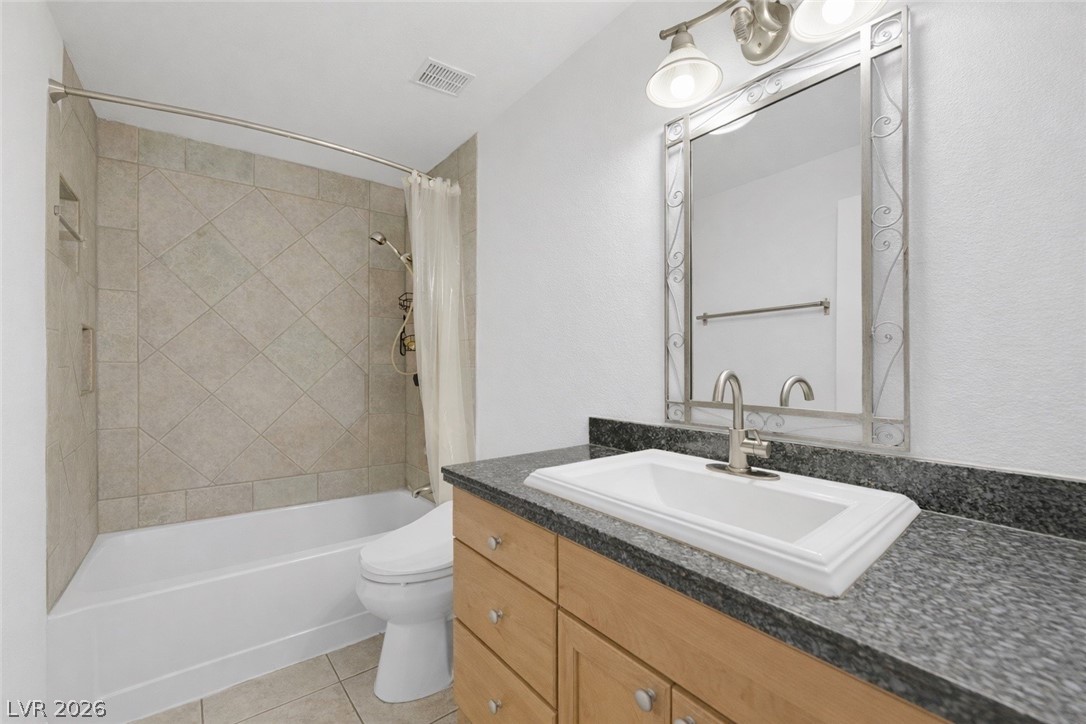 5330 Silvermist Court 202 Las Vegas NV 89122