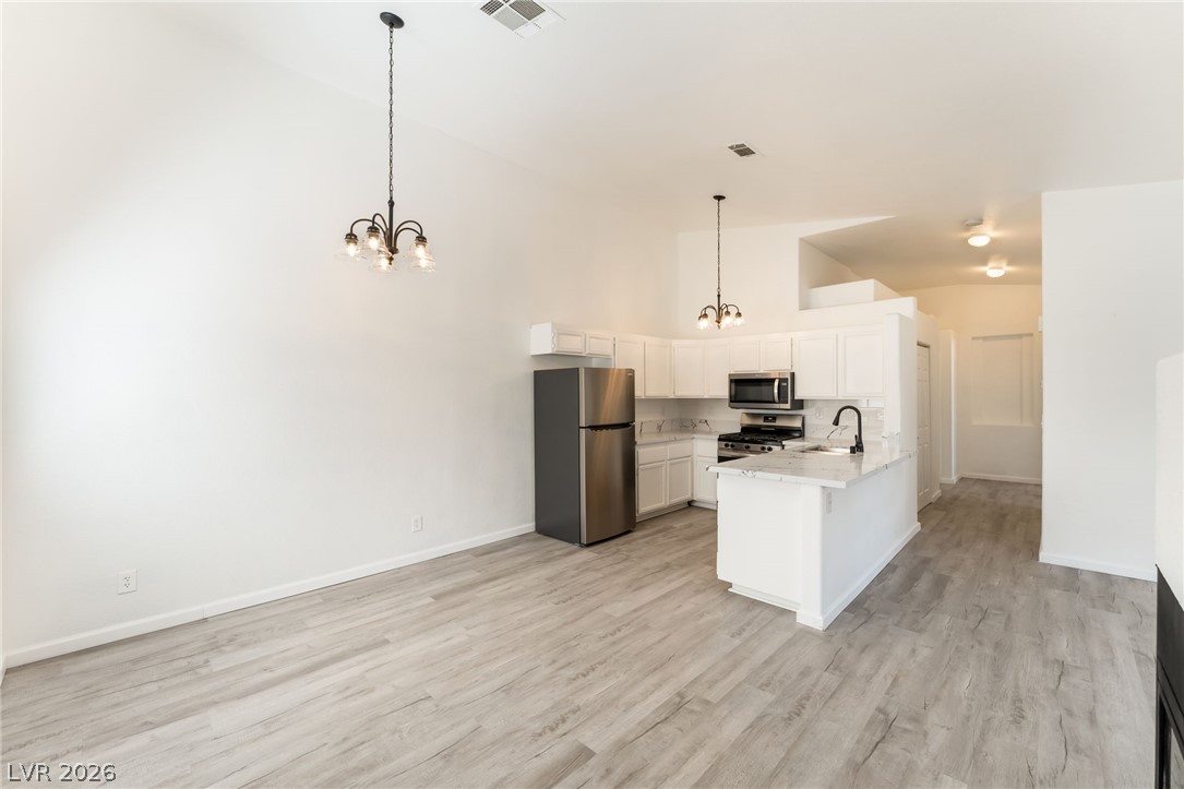 2110 Los Feliz Street 2015 Las Vegas NV 89156