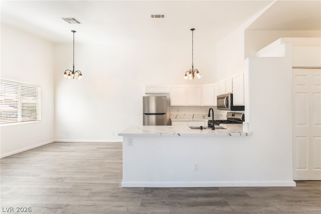2110 Los Feliz Street 2015 Las Vegas NV 89156