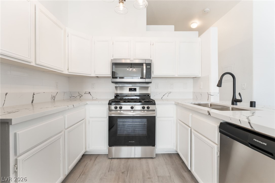 2110 Los Feliz Street 2015 Las Vegas NV 89156