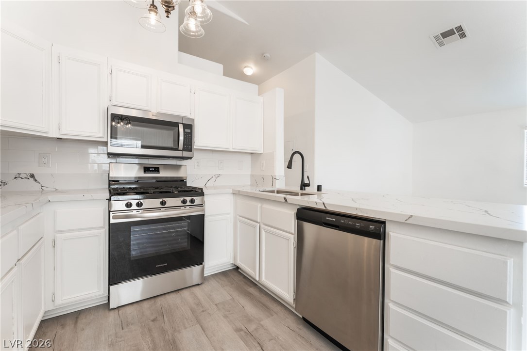 2110 Los Feliz Street 2015 Las Vegas NV 89156