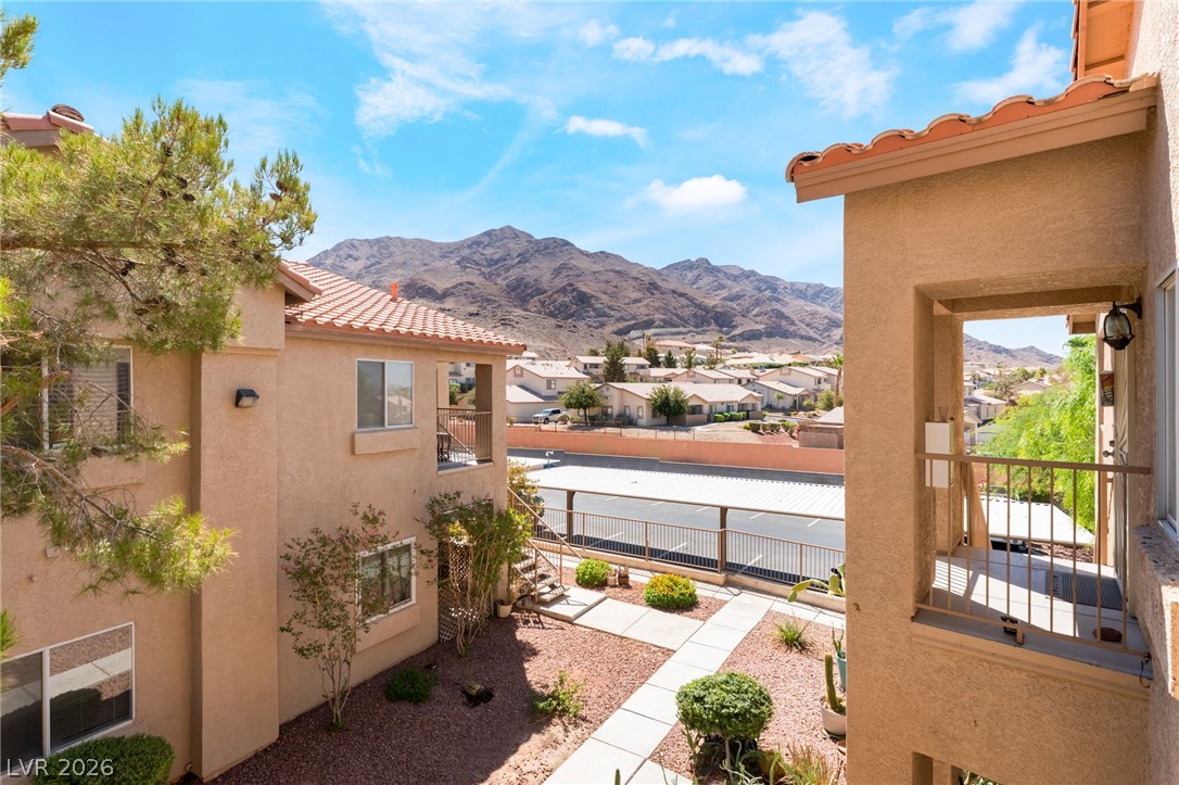 2110 Los Feliz Street 2015 Las Vegas NV 89156