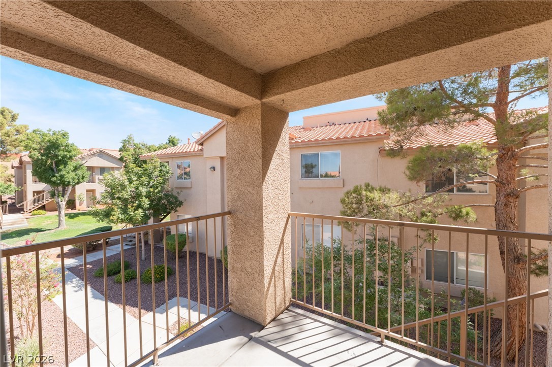 2110 Los Feliz Street 2015 Las Vegas NV 89156