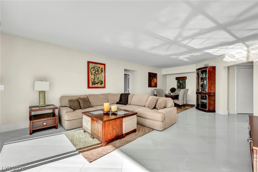 2777 Paradise Road 2304 Las Vegas NV 89109