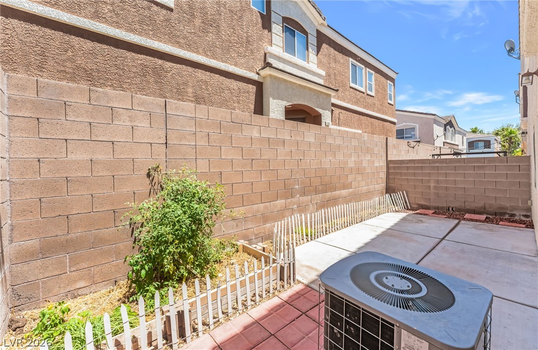 9303 Gilcrease Avenue 1027 Las Vegas NV 89149