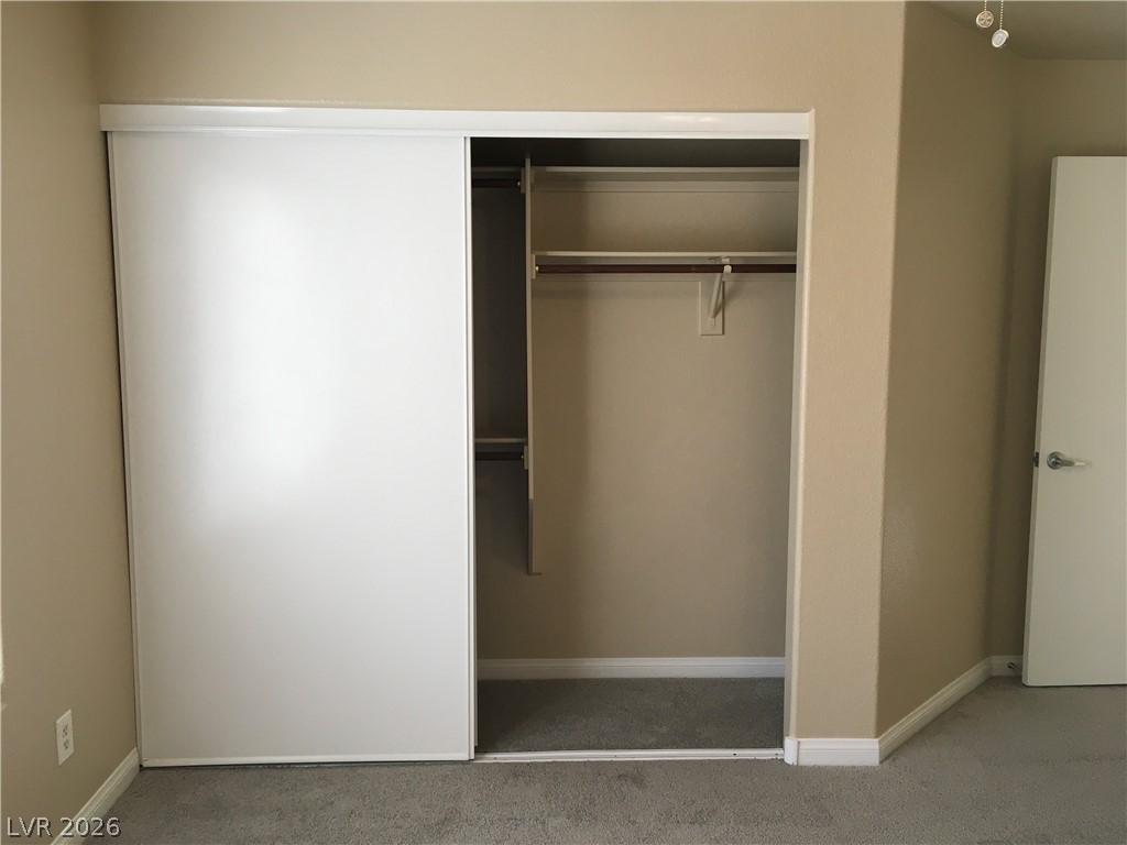 1533 Linnbaker Lane 204 Las Vegas NV 89110
