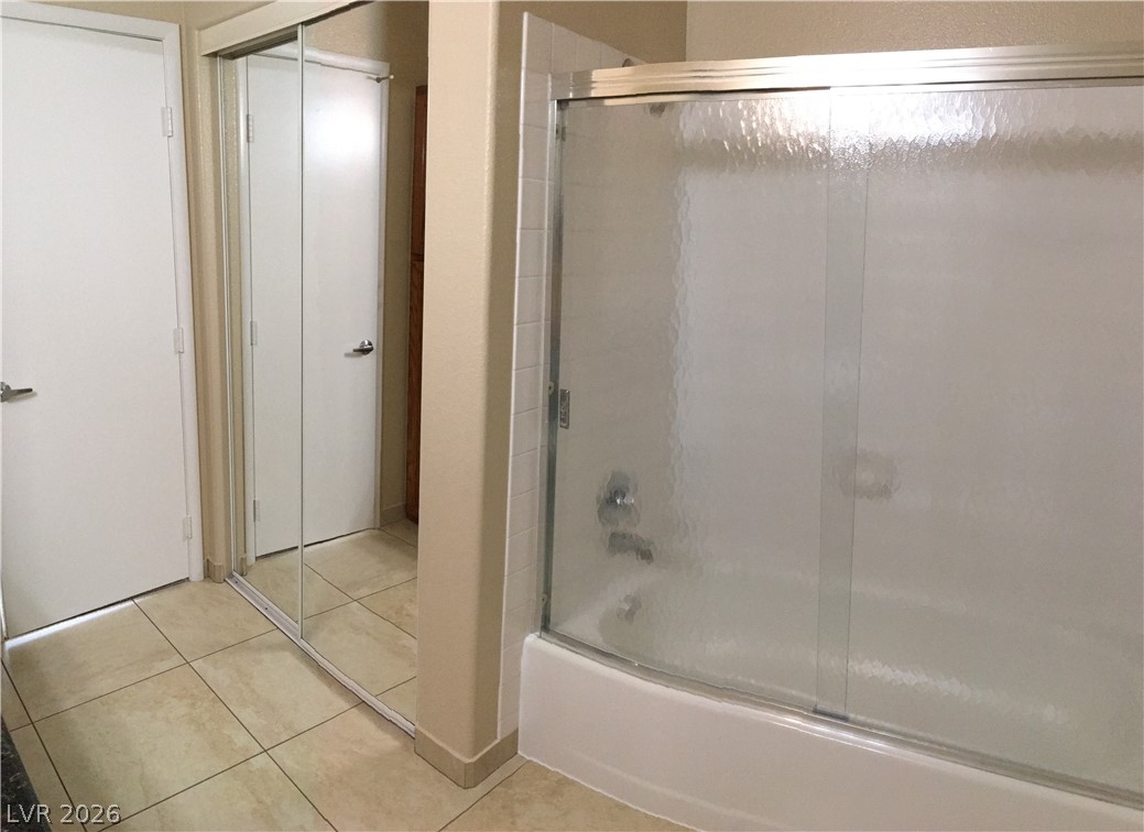 1533 Linnbaker Lane 204 Las Vegas NV 89110
