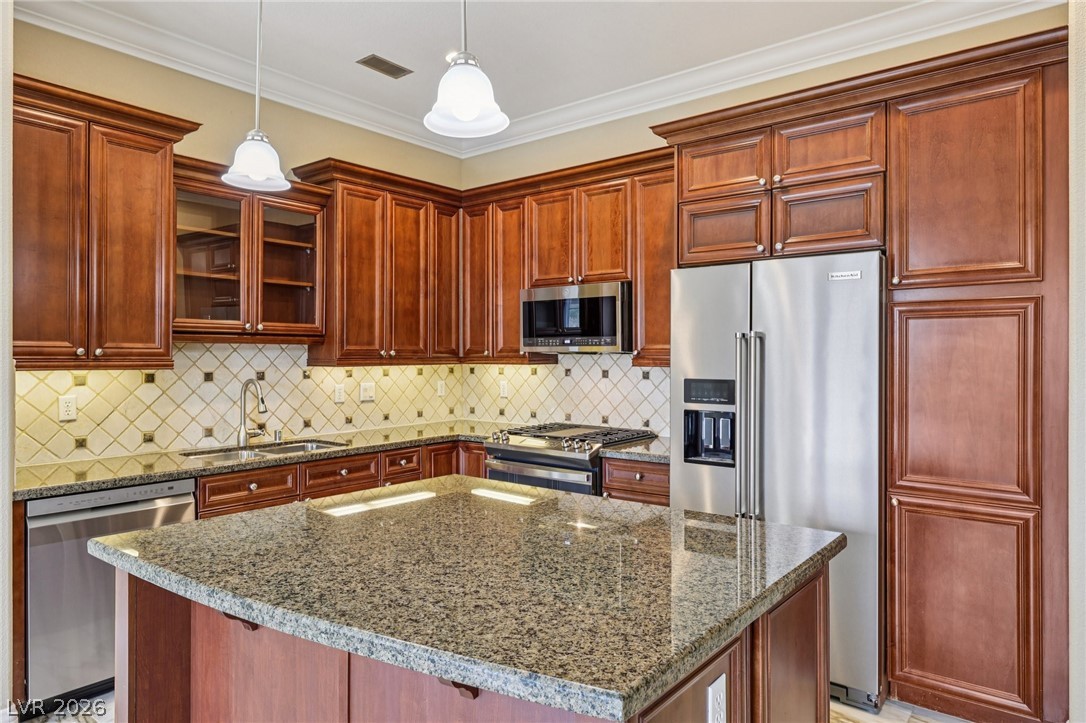 10 Via Vasari 104 Henderson NV 89011