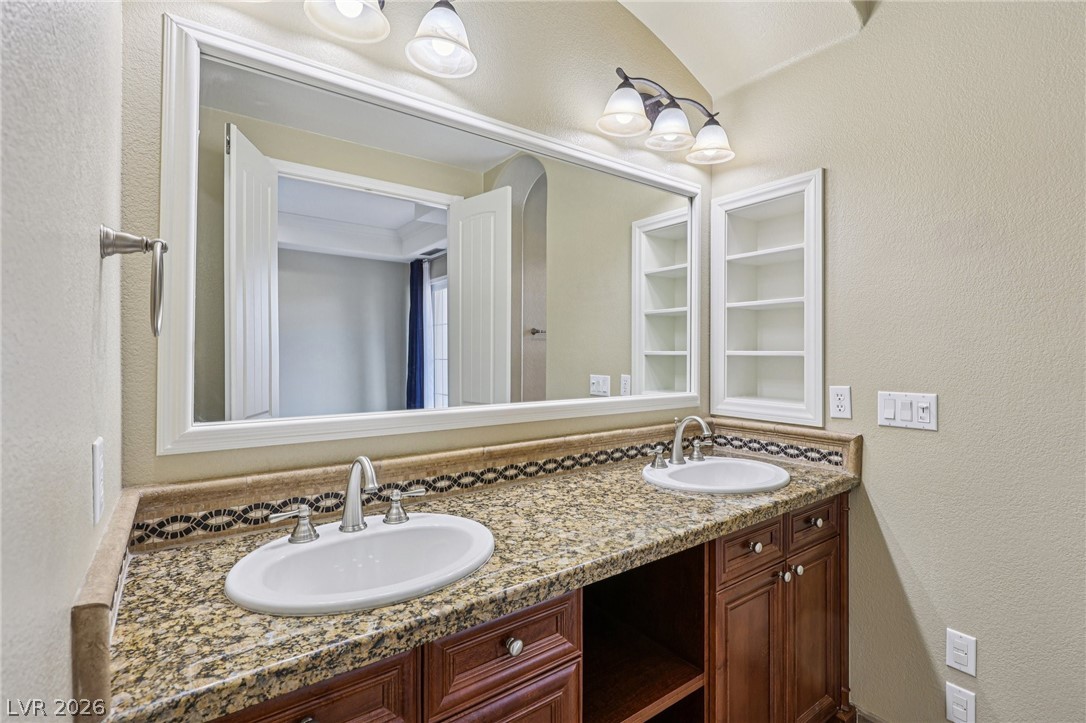 10 Via Vasari 104 Henderson NV 89011