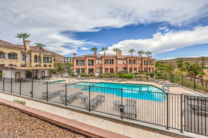 10 Via Vasari 104 Henderson NV 89011