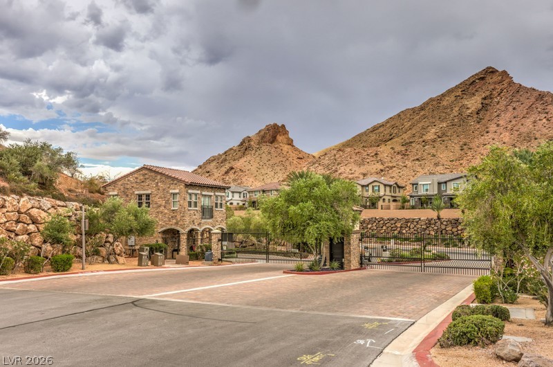 10 Via Vasari 104 Henderson NV 89011
