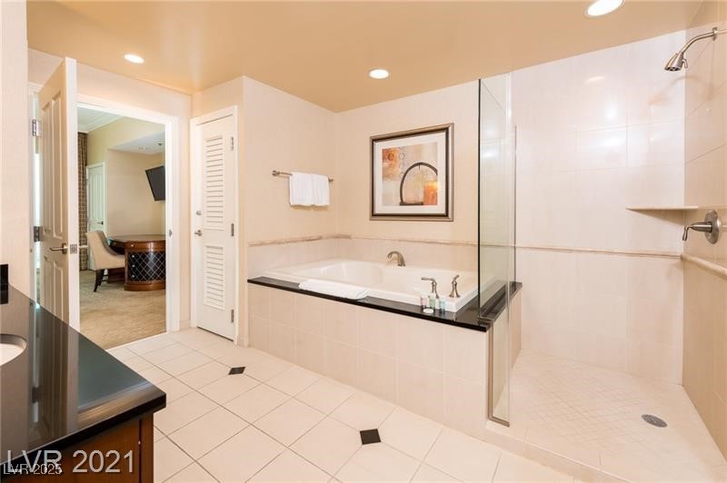 125 East Harmon Avenue 2514 Las Vegas NV 89109