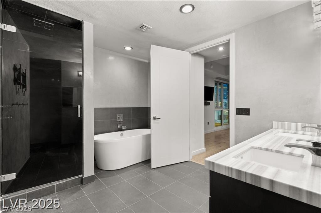 4525 Dean Martin Drive 511 Las Vegas NV 89103