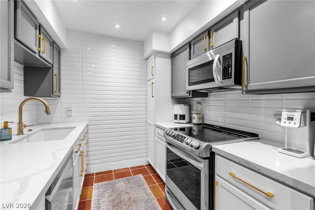 2879 Geary Place 2811 Las Vegas NV 89109