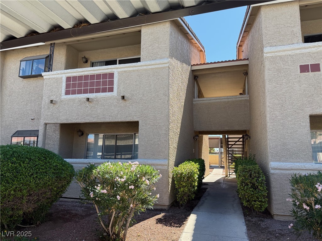 7200 Pirates Cove Road 2004 Las Vegas NV 89145