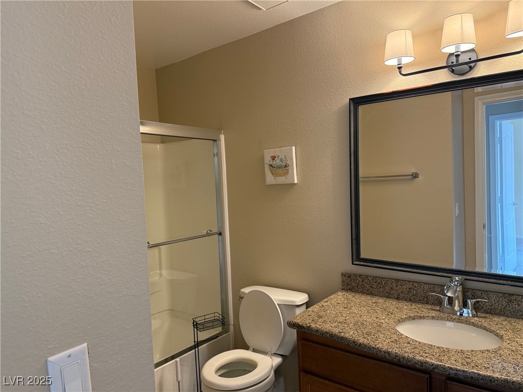7200 Pirates Cove Road 2004 Las Vegas NV 89145