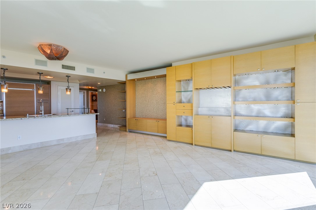 322 Karen Avenue 3601 Las Vegas NV 89109