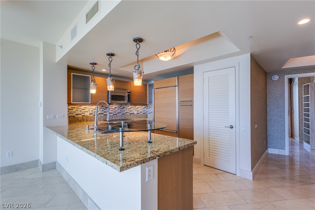322 Karen Avenue 3601 Las Vegas NV 89109