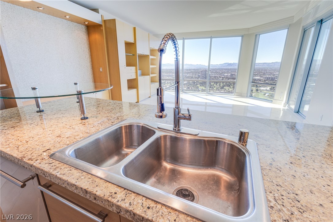 322 Karen Avenue 3601 Las Vegas NV 89109
