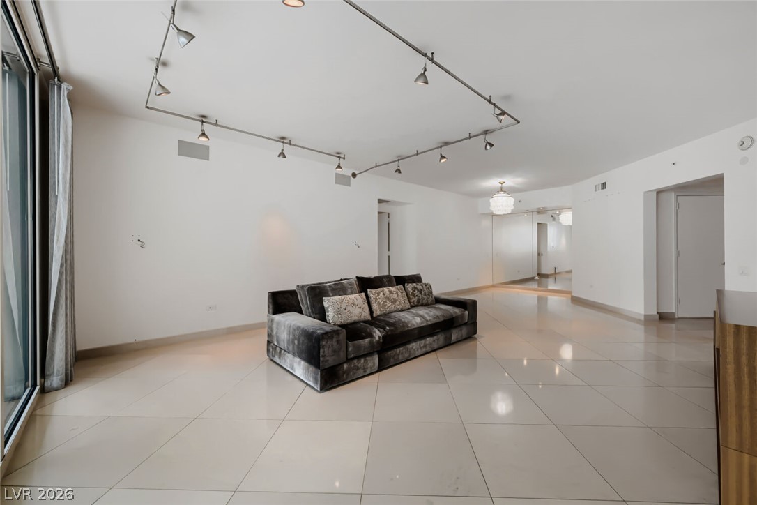 2877 Paradise Road 1404 Las Vegas NV 89109