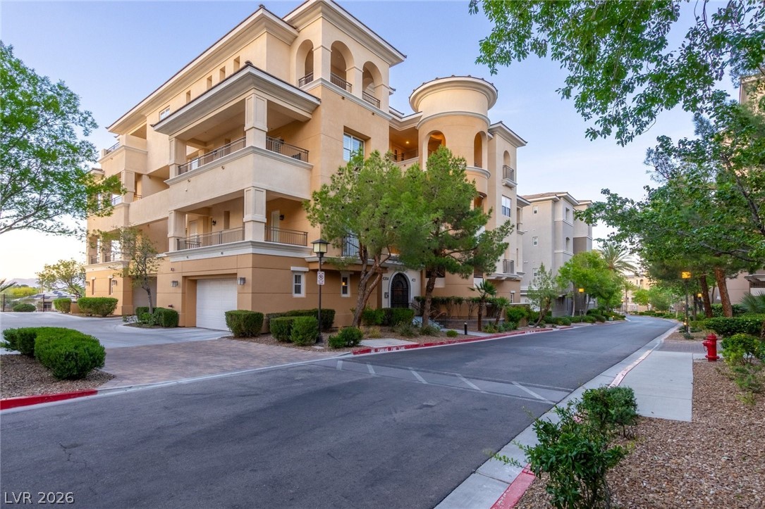 9204 Tesoras Drive 202 Las Vegas NV 89144