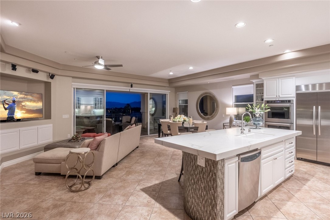 9204 Tesoras Drive 202 Las Vegas NV 89144