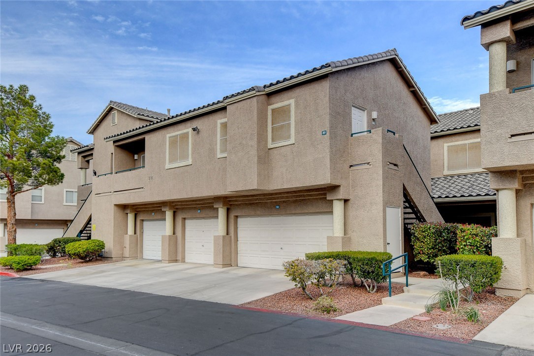 2052 Quarry Ridge Street 201 Las Vegas NV 89117