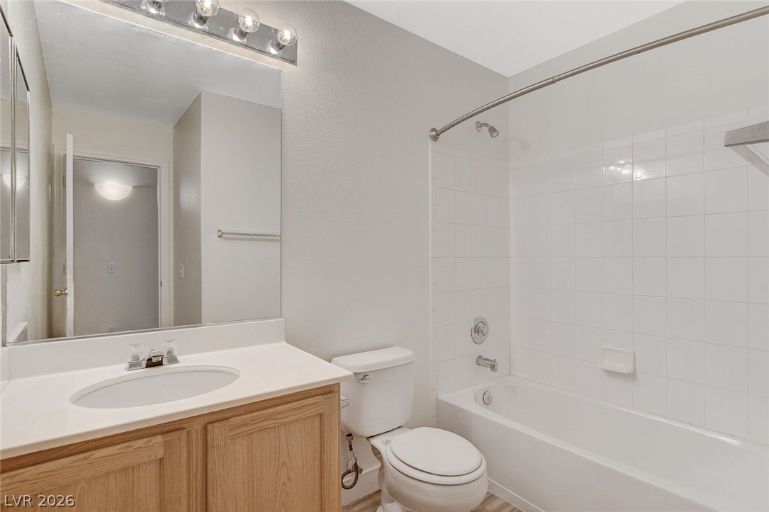 2052 Quarry Ridge Street 201 Las Vegas NV 89117