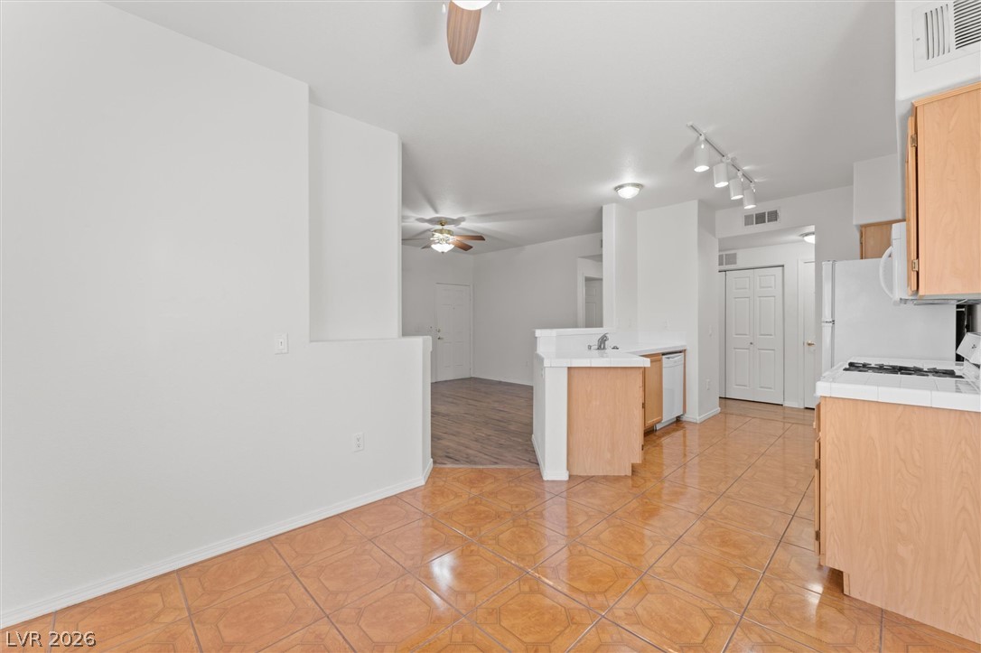 1050 East Cactus Avenue 1031 Las Vegas NV 89183