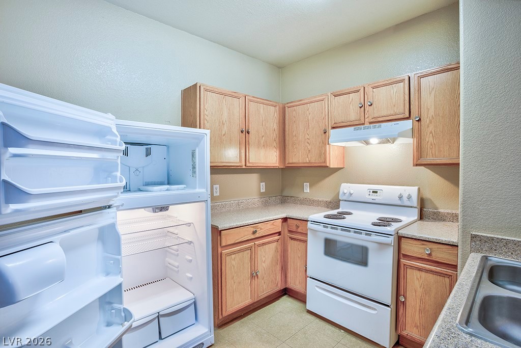 2161 Hussium Hills Street 203 Las Vegas NV 89108