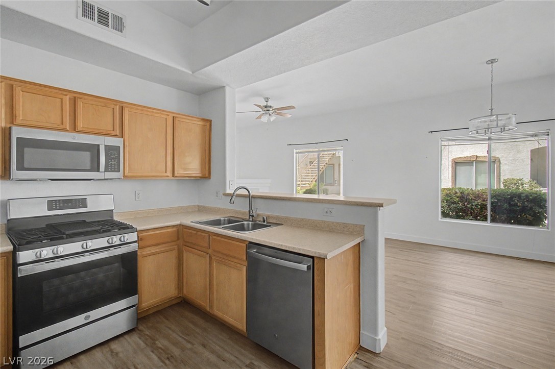 2305 West Horizon Ridge Parkway 3813 Henderson NV 89052