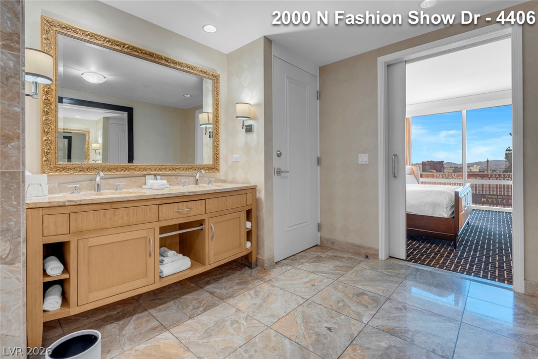 2000 Fashion Show Drive 4406 Las Vegas NV 89109