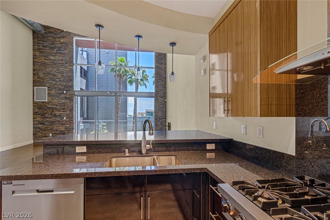 11441 Allerton Park Drive 208 Las Vegas NV 89135