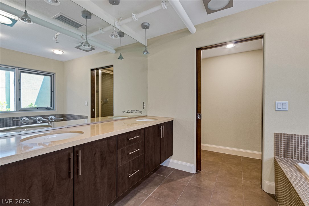 11441 Allerton Park Drive 208 Las Vegas NV 89135