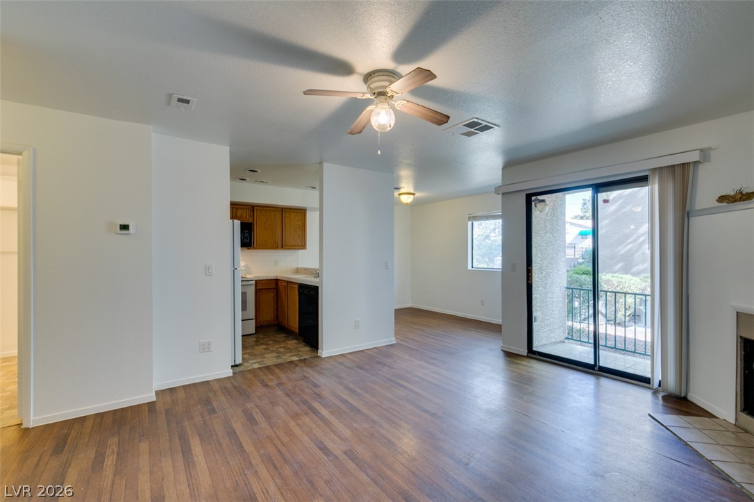 2220 Pine Breeze Lane 103 Las Vegas NV 89119