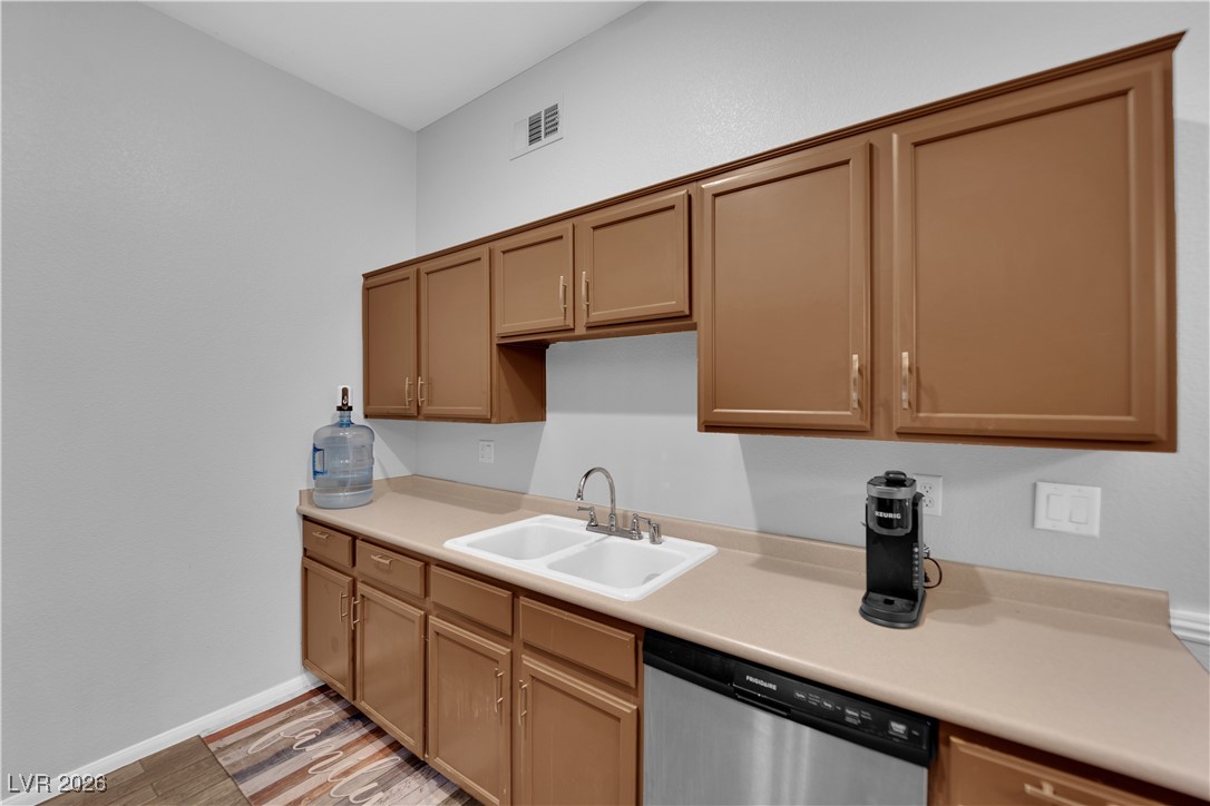 2305 West Horizon Ridge Parkway 3512 Henderson NV 89052