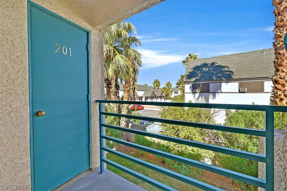 2180 Pinetop Lane 201 Las Vegas NV 89119