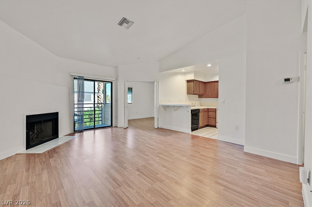 2180 Pinetop Lane 201 Las Vegas NV 89119