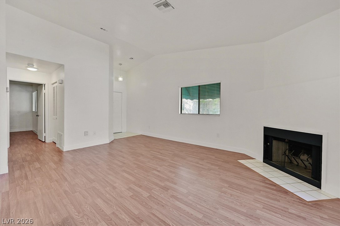 2180 Pinetop Lane 201 Las Vegas NV 89119