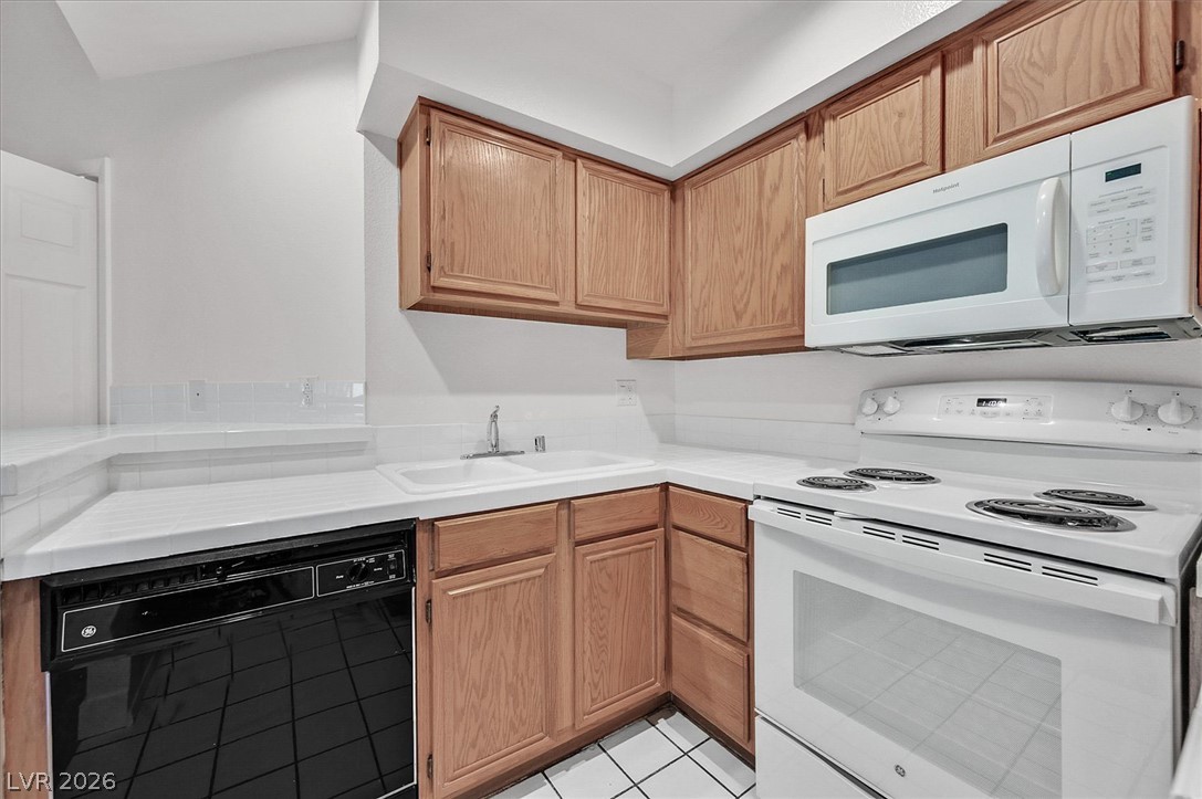 2180 Pinetop Lane 201 Las Vegas NV 89119