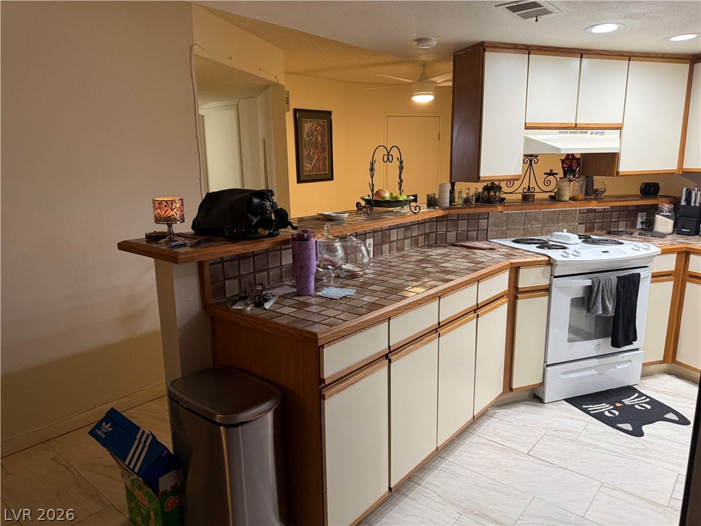 2080 Karen Avenue 15 Las Vegas NV 89169