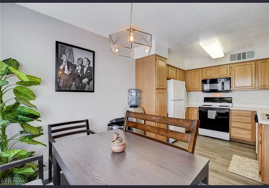5710 East Tropicana Avenue 1093 Las Vegas NV 89122