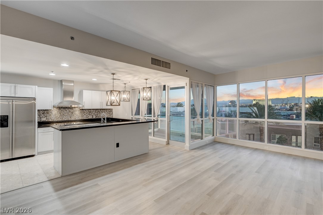 4575 Dean Martin Drive 406 Las Vegas NV 89103
