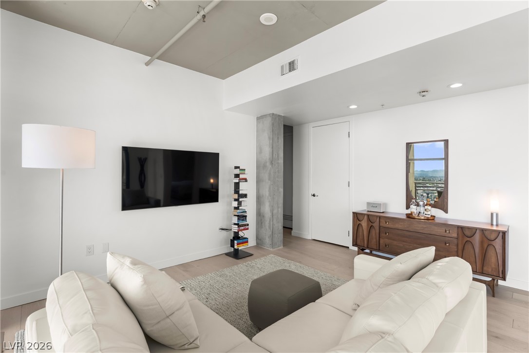353 East Bonneville Avenue 1305 Las Vegas NV 89101
