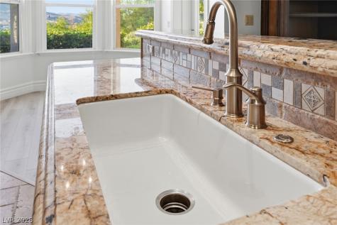 19 Strada Di Circolo - Henderson NV 89011