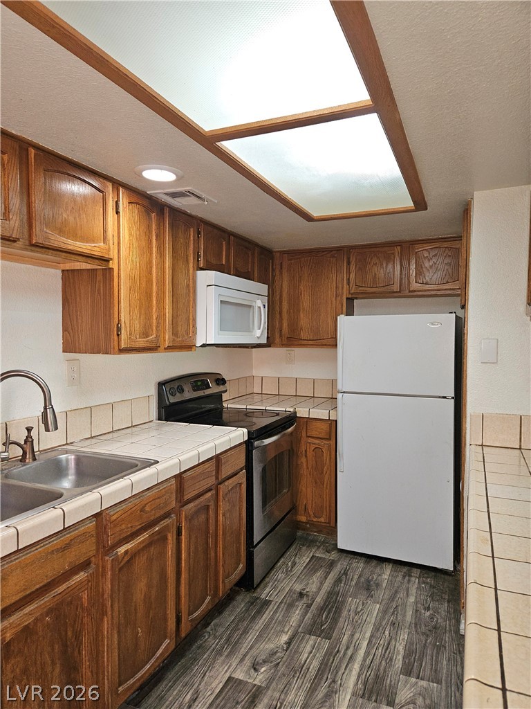 4121 Gannet Circle 412 Las Vegas NV 89103
