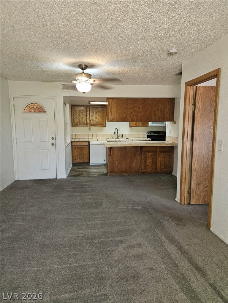 4121 Gannet Circle 412 Las Vegas NV 89103