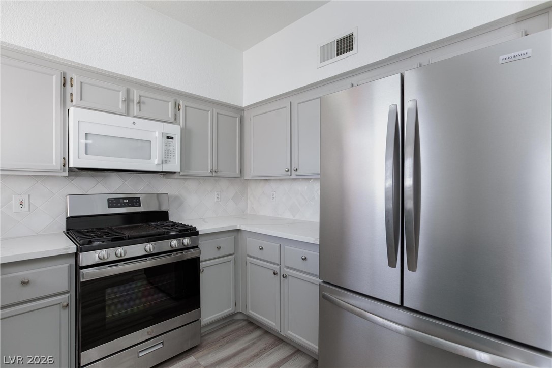 7701 Himalayas Avenue 204 Las Vegas NV 89128