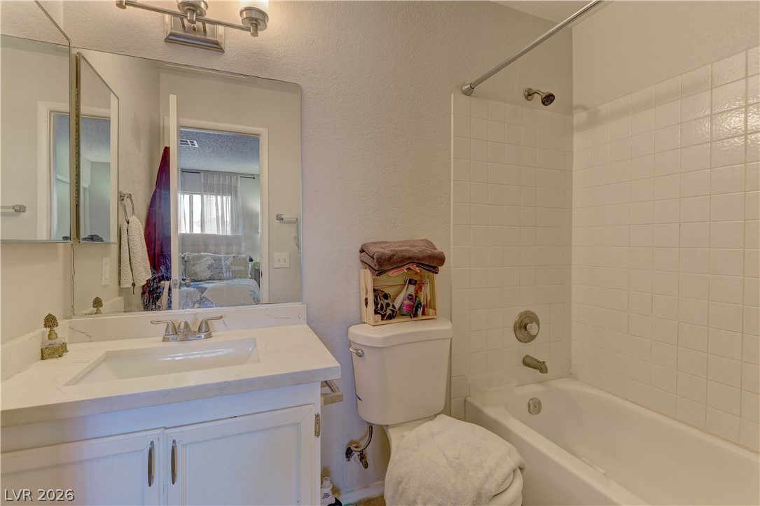 912 Falconhead Lane 201 Las Vegas NV 89128