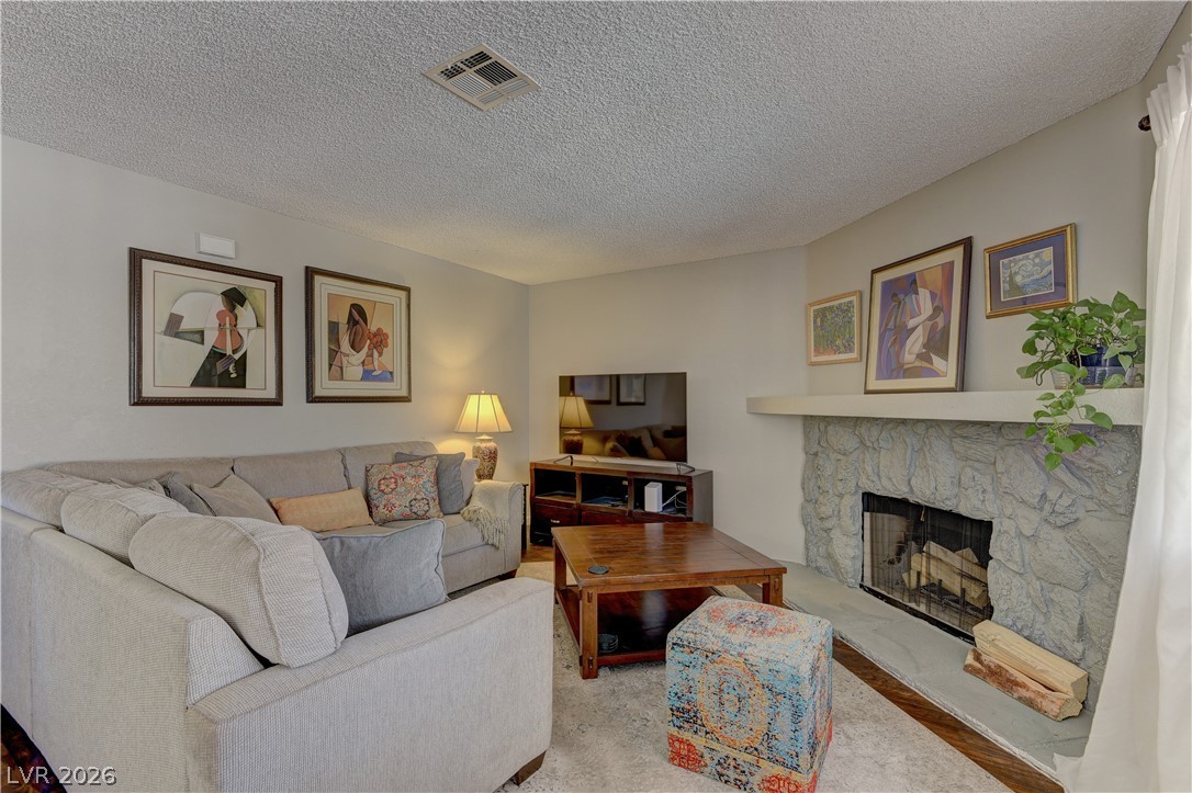 912 Falconhead Lane 201 Las Vegas NV 89128